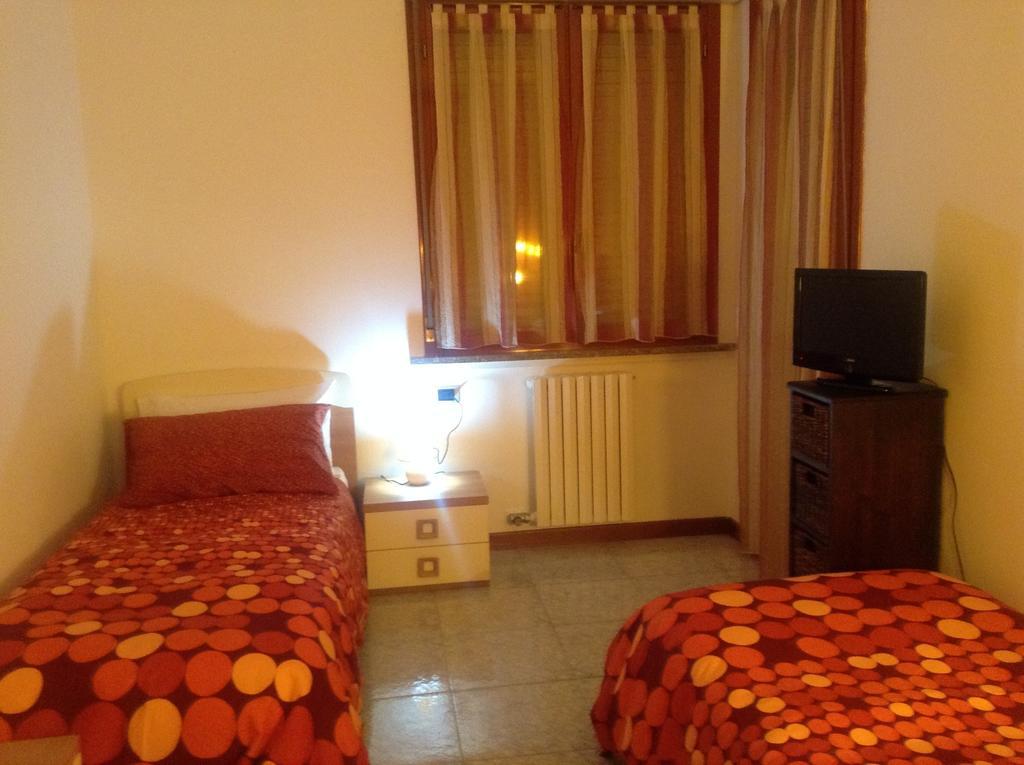 روتسانو B&B Humana الغرفة الصورة